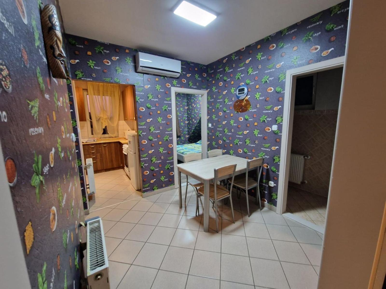 Márti 3 Bedroom Apartment Debrecen Habitación foto